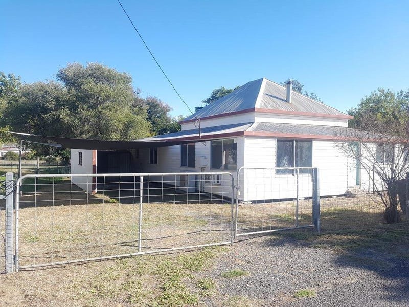 6 The Crescent, Springsure, QLD 4722 - realestate.com.au