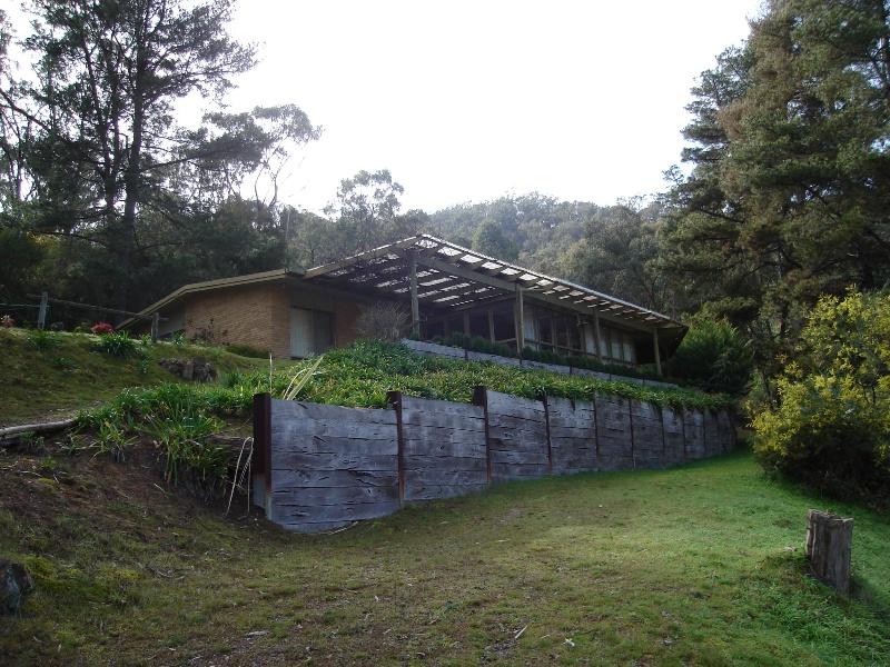 329 Right Arm Road Taylor Bay, Eildon, Vic 3713 Property Details