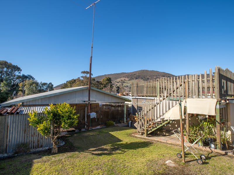55 QUEEN ELIZABETH DRIVE, Tallangatta, Vic 3700 House for Sale