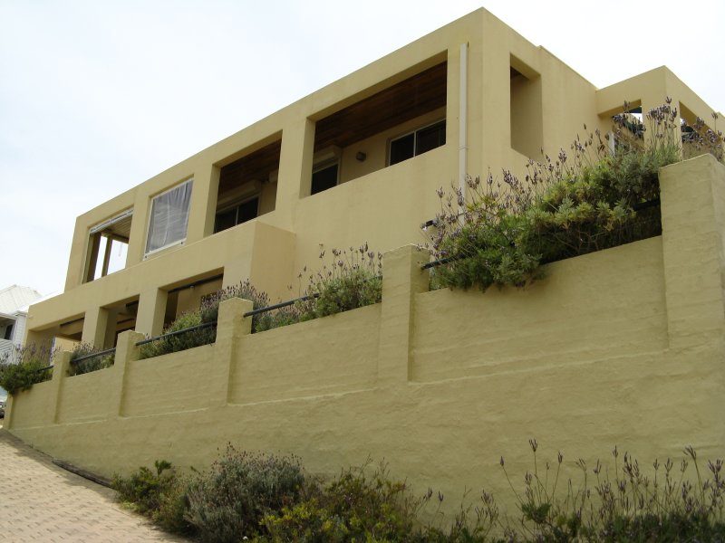 8 Beard Street, Beaconsfield, WA 6162