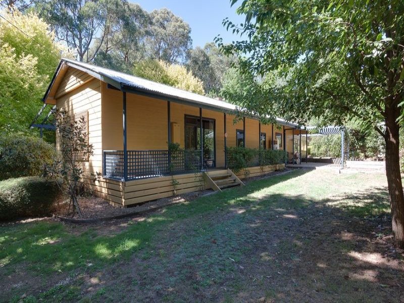 51 Marks Road, Kinglake West, VIC 3757