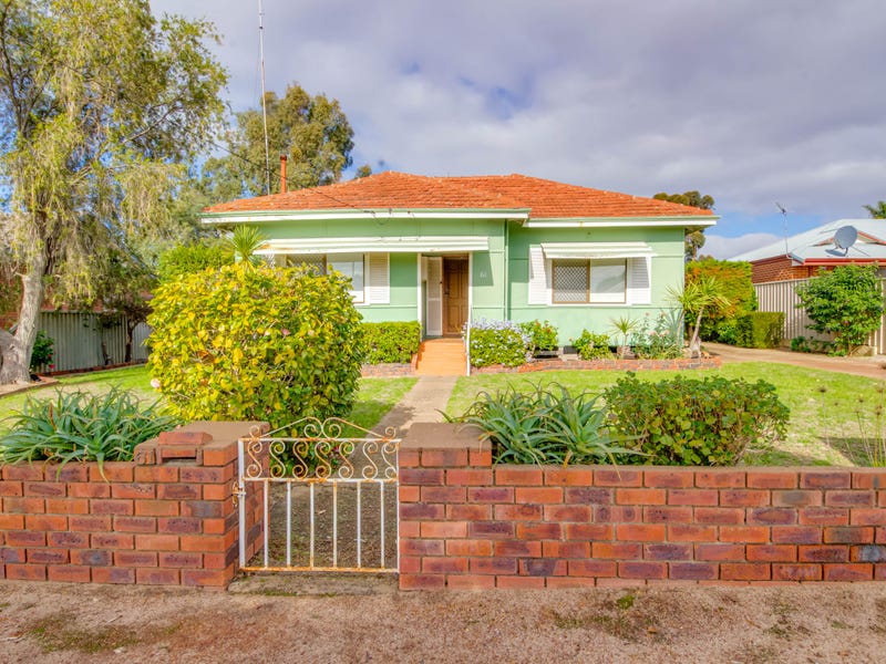 61 Ensign St Narrogin Wa 6312 House For Sale Realestate Com Au