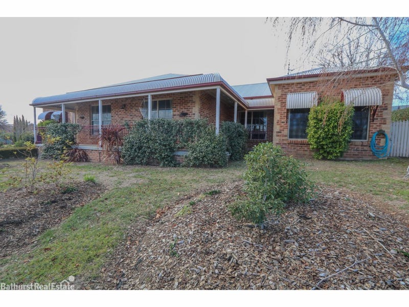 18 Rosemont Avenue, Kelso, NSW 2795 Property Details