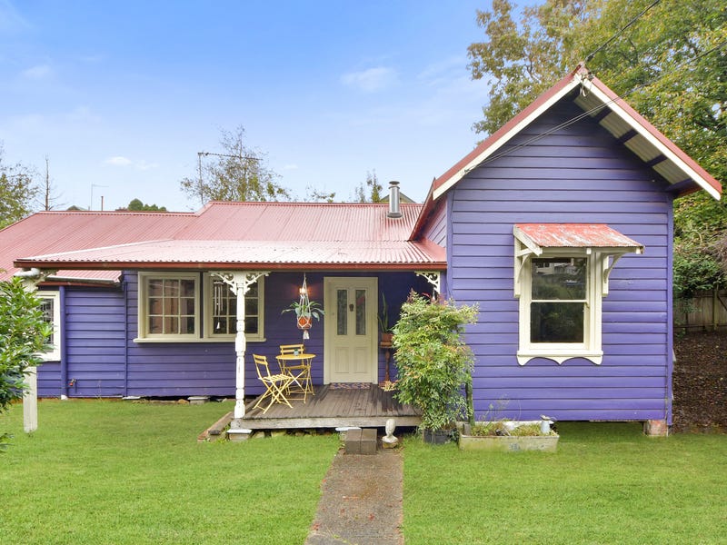 42 Waratah Avenue, Katoomba, NSW 2780 Property Details