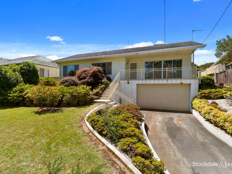 32 Young Street, Leongatha, Vic 3953 Property Details