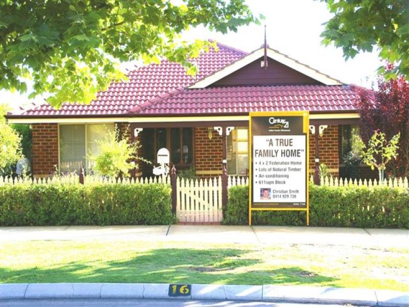 16 Woodlake Boulevard, Ellenbrook, WA 6069