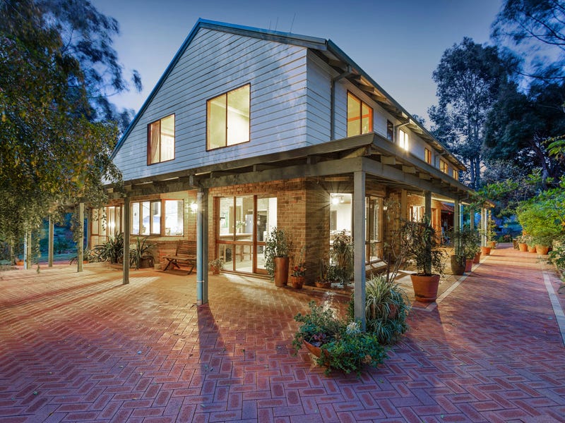 3 Waterford Drive, Gidgegannup, WA 6083 Property Details