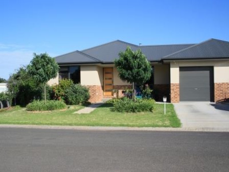 3 Meakes Street, Hay, NSW 2711 Property Details