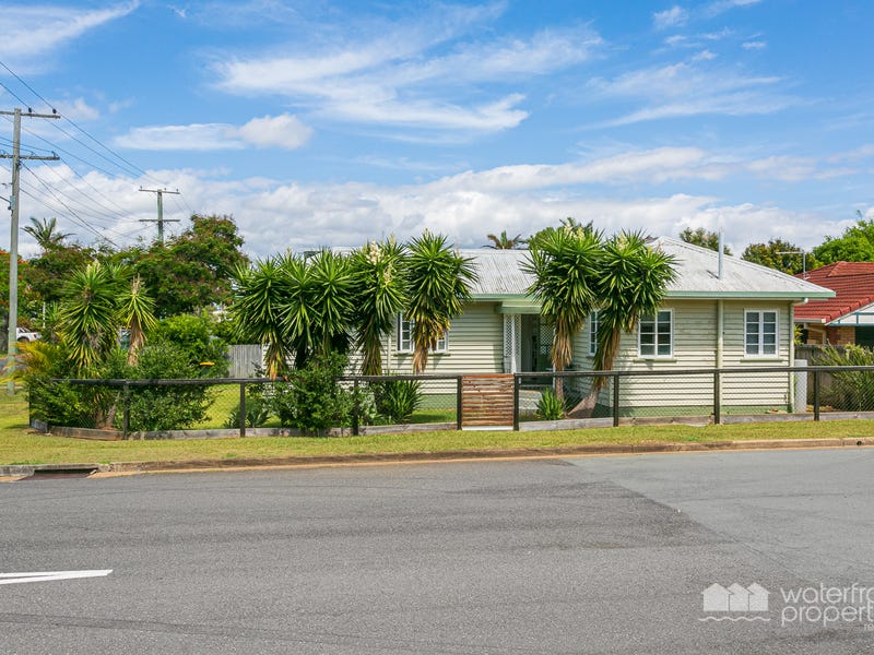 54 Arthur Street, Woody Point, QLD 4019