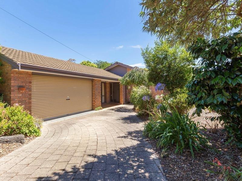 104 Wimbledon Avenue, Mount Eliza, VIC 3930