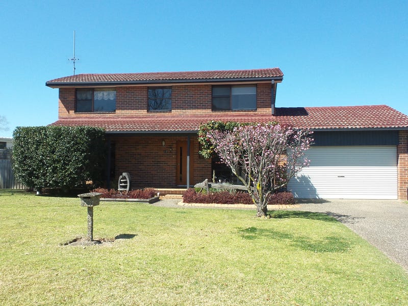 28 Lyrebird Drive, Nowra, NSW 2541