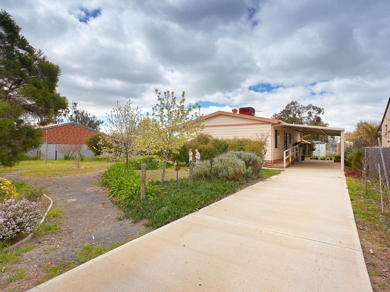 144 Townsend Street, Howlong, NSW 2643
