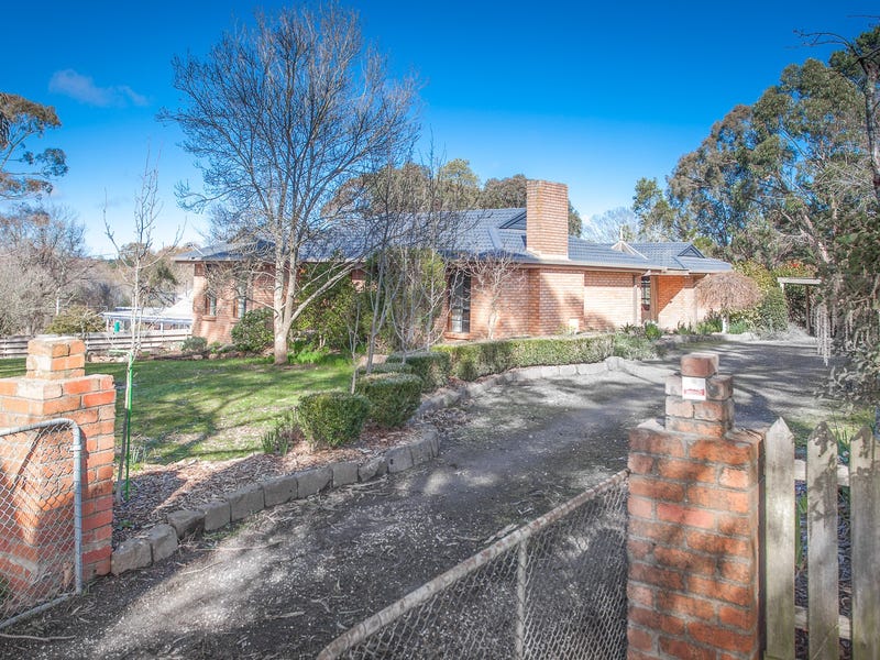 8 Windsor Street, Macedon, Vic 3440 Property Details