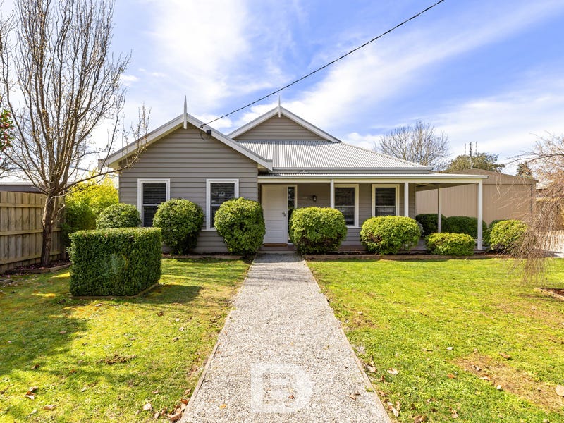 24 Morris Road, Woodend, Vic 3442 Property Details