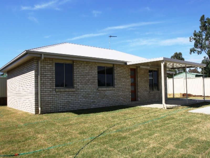 23 Rowland Street, Warwick, QLD 4370