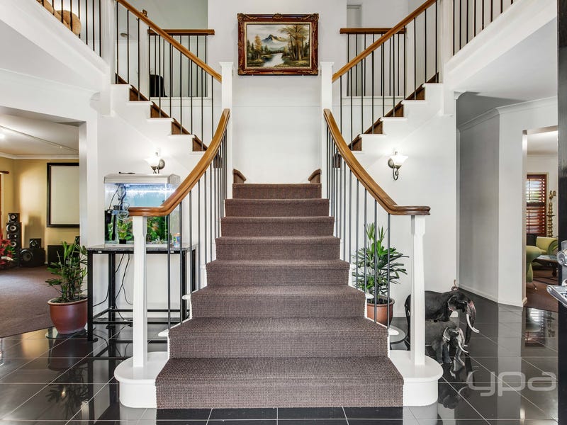 8 Bickerton Way, Roxburgh Park, VIC 3064