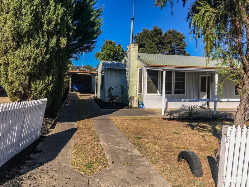 18 Fifth Street, Eildon, Vic 3713 Property Details
