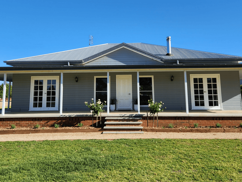 7 Plevna Street, Trundle, NSW 2875 Property Details