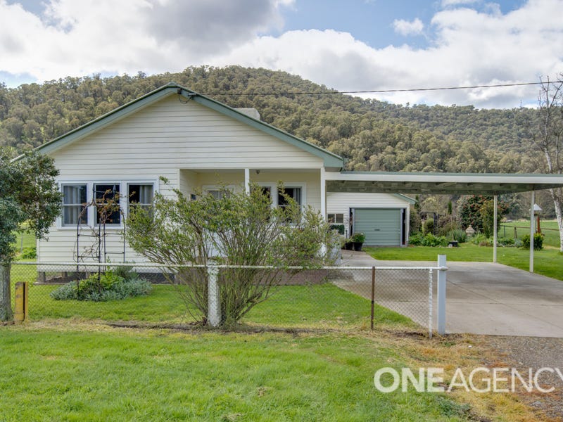 283 Mitta North Road, Eskdale, VIC 3701