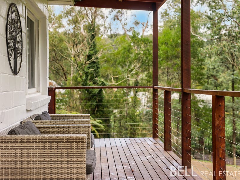 240 Woori Yallock Road, Cockatoo, Vic 3781 House for Sale