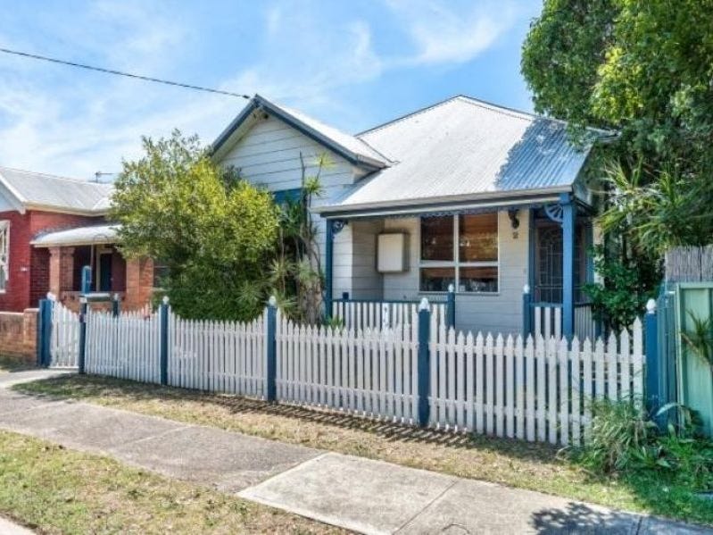 2 Emerald Street, Hamilton North, NSW 2292