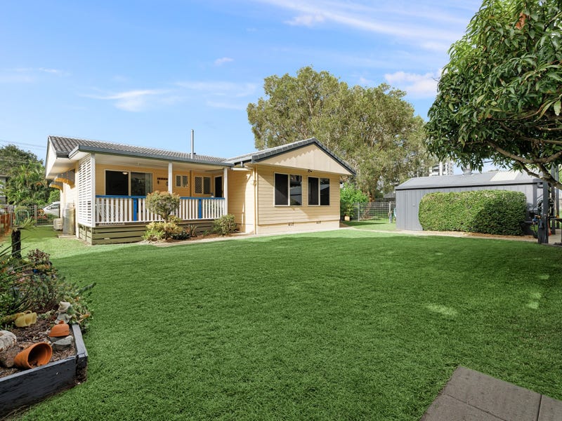 16 Nelson Street, Golden Beach, QLD 4551