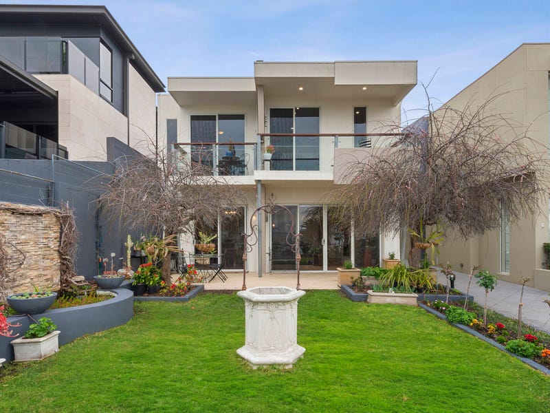 2/20 Eastern Beach Road, Geelong, Vic 3220 Property Details