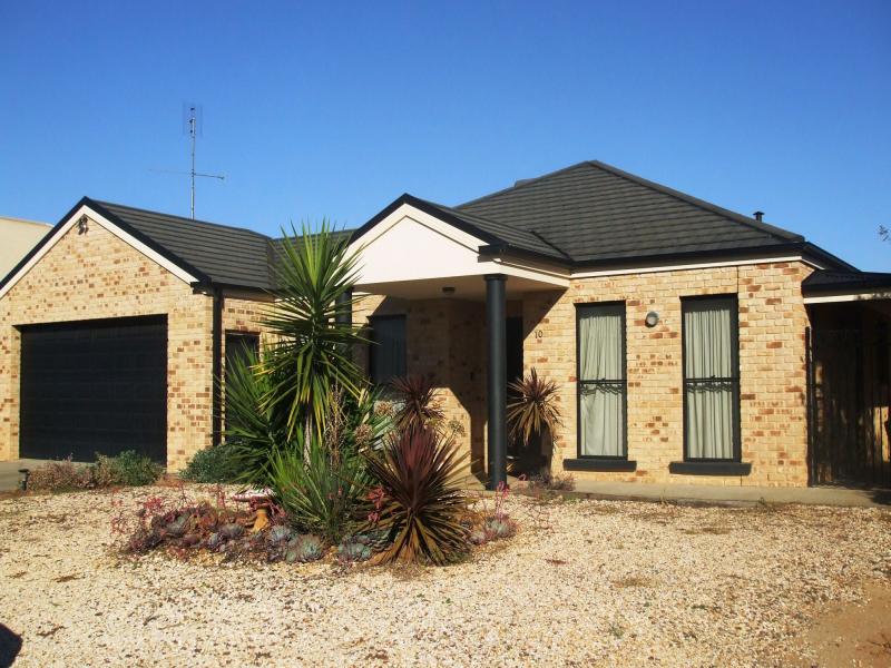 10 Kingfisher Drive E, Moama, NSW 2731