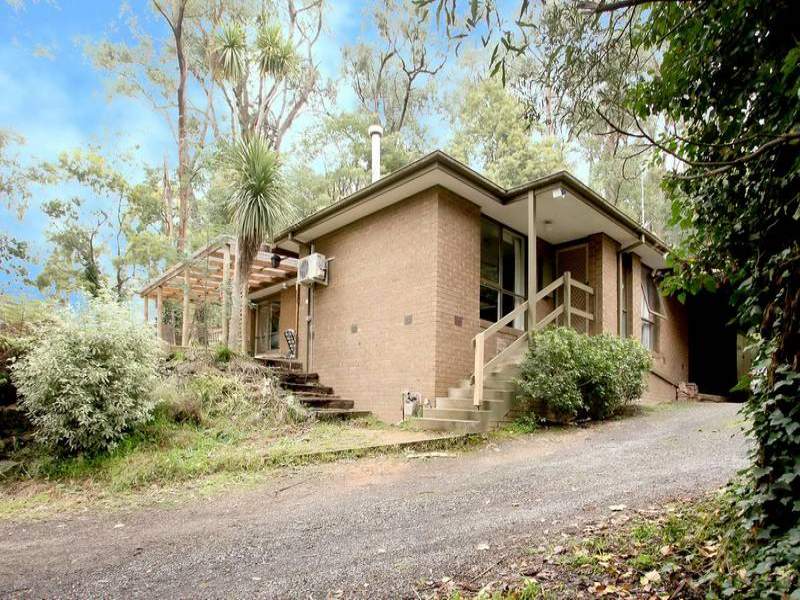 29 Baker Street, Cockatoo, Vic 3781 - Property Details