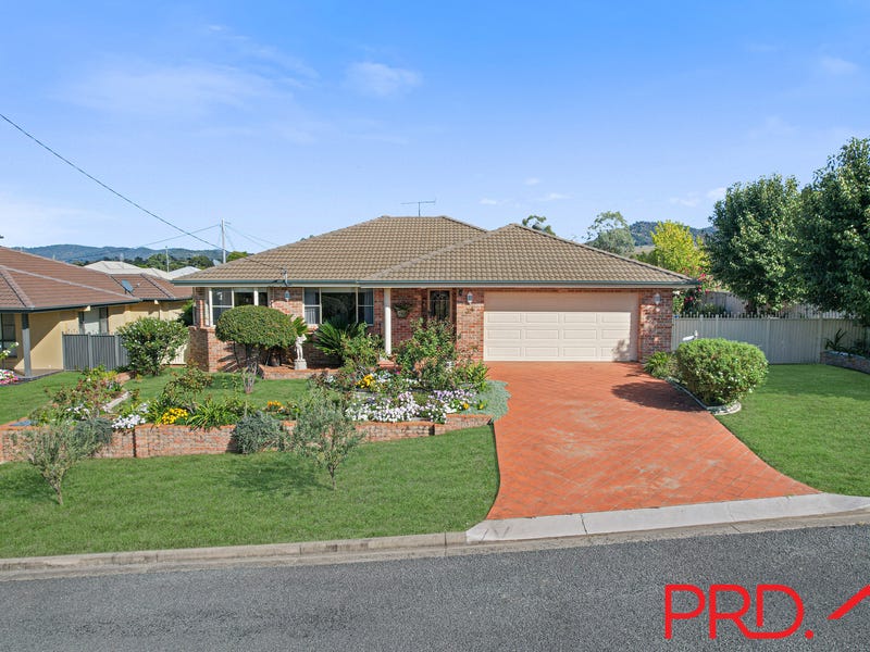34 Garden Street, Kootingal, NSW 2352 Property Details