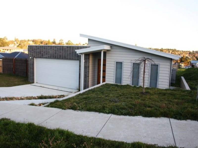 13 ASHFORD CRESCENT, Korumburra, Vic 3950 Property Details