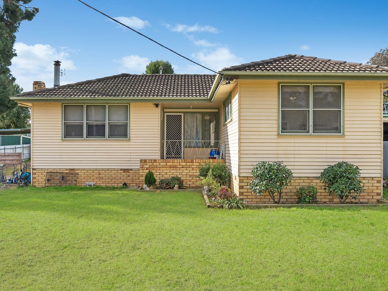 13 Lake Drive, Narrandera, NSW 2700 House for Sale