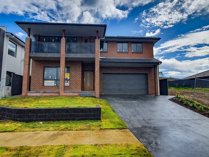 39 Fieldhouse circuit, Campbelltown, NSW 2560 House for Sale