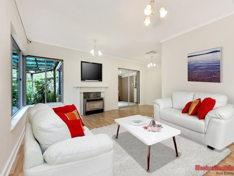 17 Carnarvon Avenue, Redwood Park, SA 5097