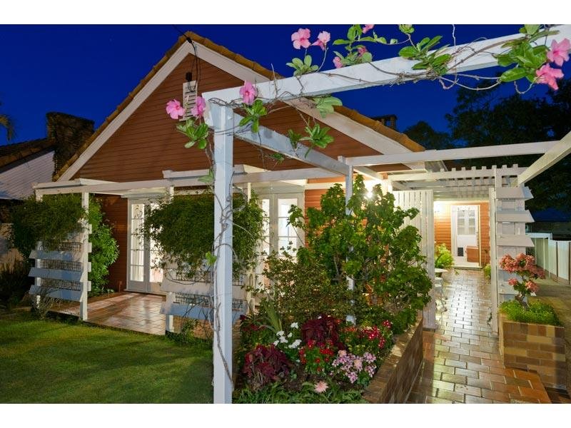 283 Hawken Drive, St Lucia, QLD 4067