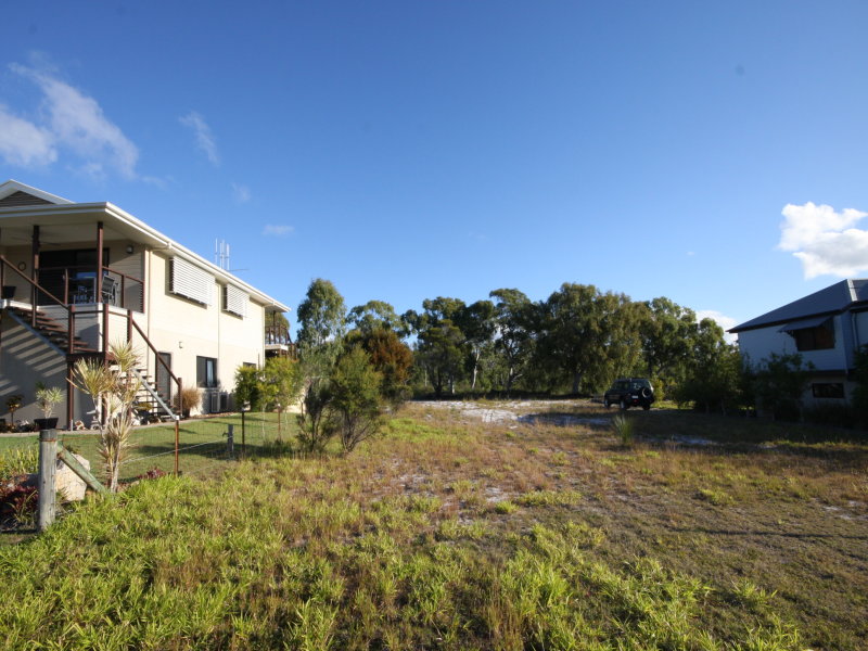 67 Bombala Cres, Rainbow Beach, QLD 4581