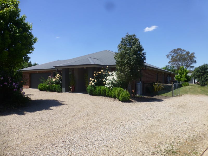 71 Olivers Road, Benalla, VIC 3672