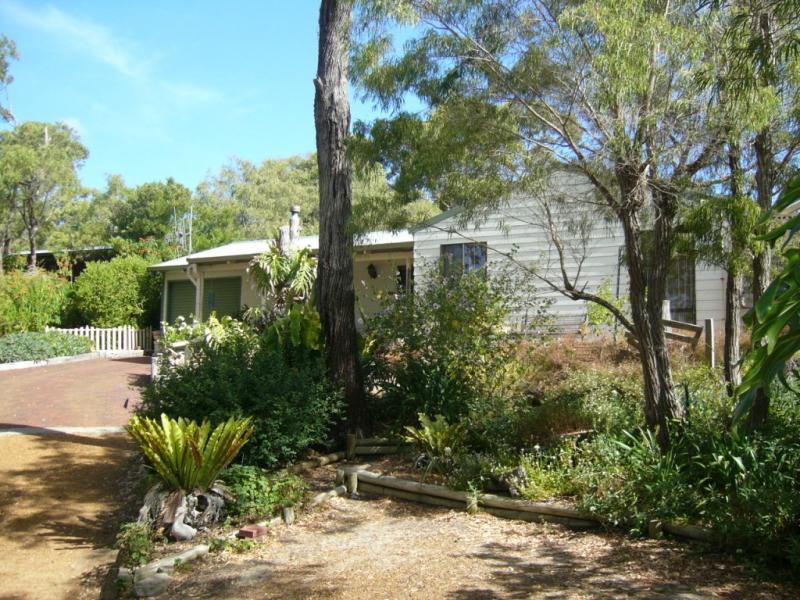 36 Grove Street East, Albany, WA 6330 Property Details