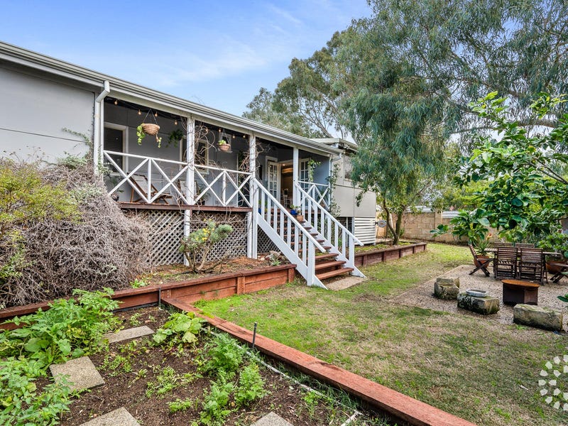 1 Oldham Crescent, Hilton, WA 6163 Property Details