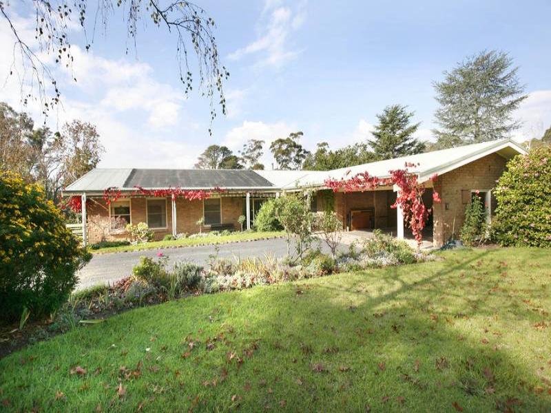 24 Beaumont Road, Berwick, Vic 3806 Property Details