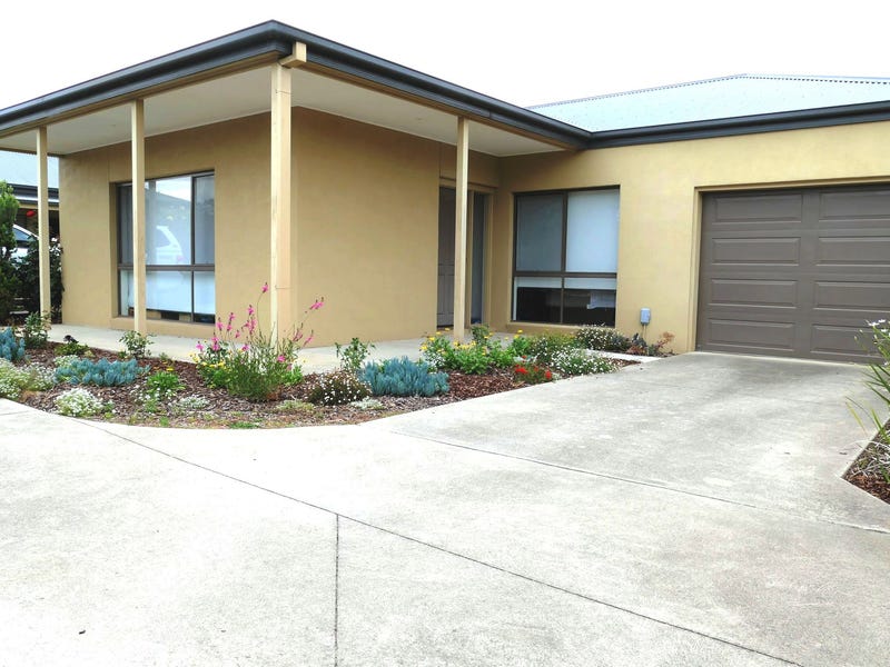 2/148 PEARSON STREET, Sale, Vic 3850 Property Details