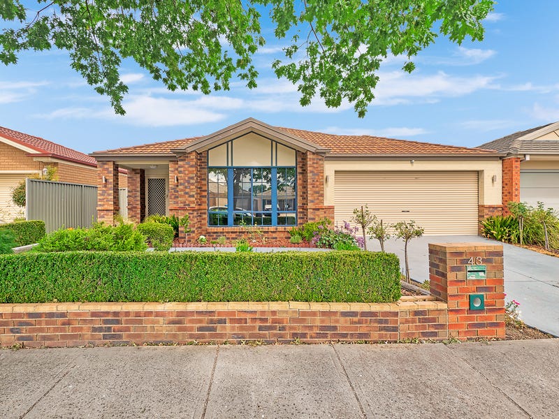 43 Bradford Drive, Cranbourne East, VIC 3977