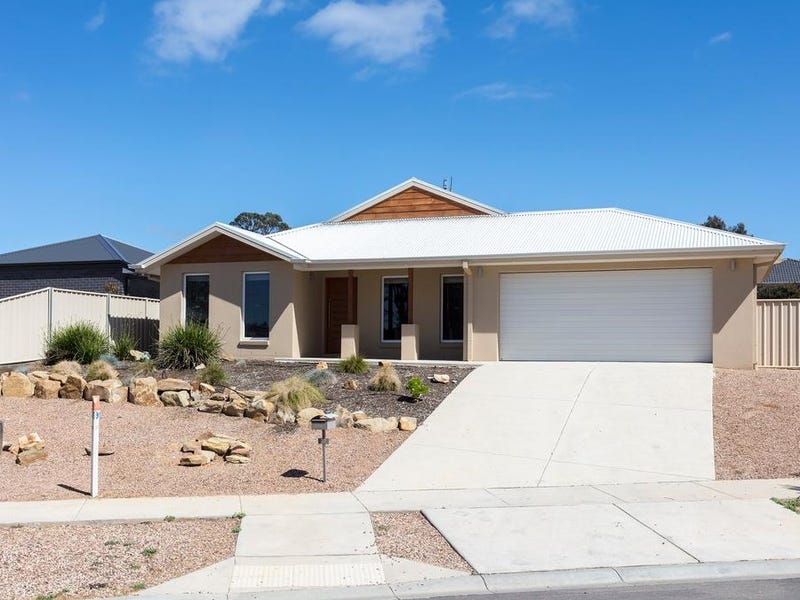 27 Grantham Terrace, Kangaroo Flat, VIC 3555