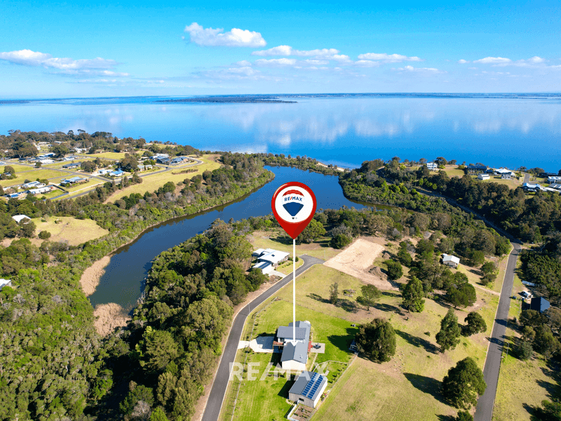 2 Matthew Avenue, Metung, Vic 3904 House for Sale