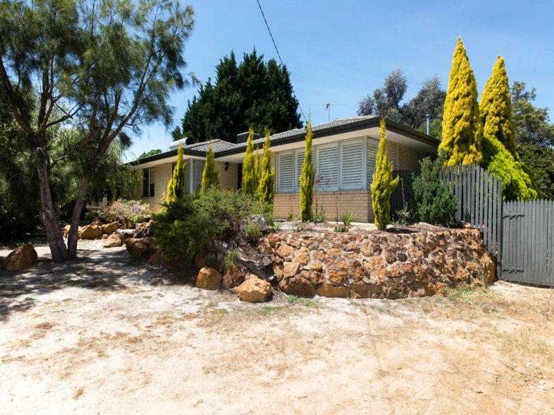 133 Grove Road, Lesmurdie, WA 6076 Property Details