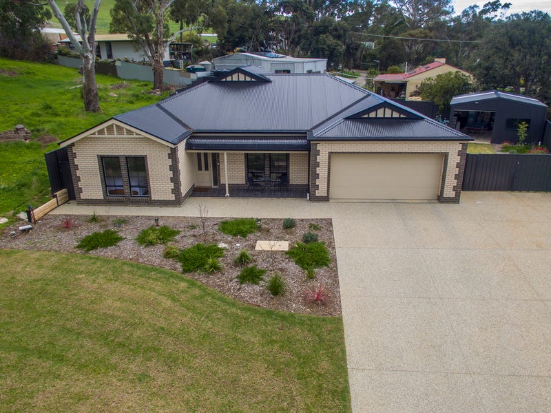 27 Thomas Street, Yankalilla, SA 5203 Property Details