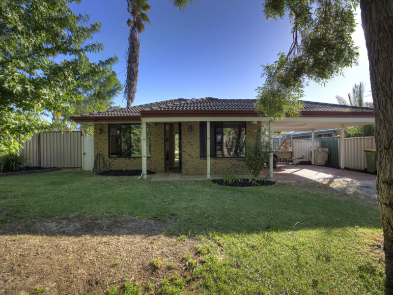 42 Berkshire Road, Forrestfield, WA 6058 Property Details