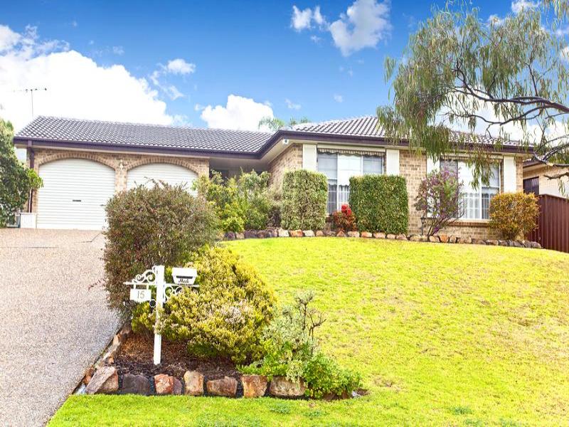 15 Penguin Parade, Hinchinbrook, NSW 2168