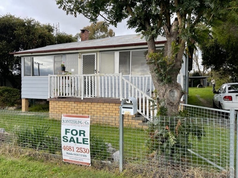 59 Rayleigh St, Wallangarra, Qld 4383 Property Details