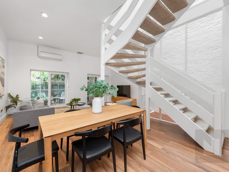 Real Estate & Property for Sale in St Kilda, VIC 3182 (+3 locations) Pg